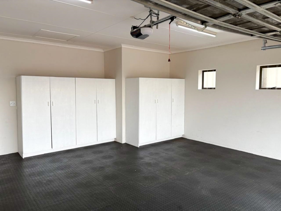 3 Bedroom Property for Sale in Stilbaai Wes Western Cape